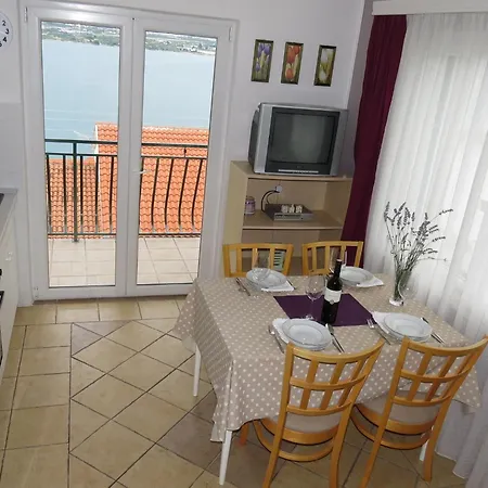 Barba * 特罗吉尔